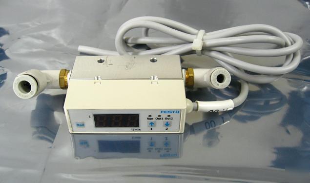 Festo SFE3-F500-l-W18-2NB-K1 538528 air flow sensor