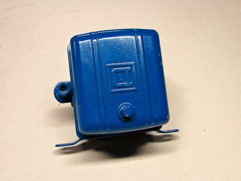 Square d pressure switch w/ unloader & mounting bracket