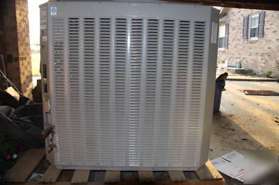 Trane XE1200 air conditioner/ goodman gas furnace 5 ton