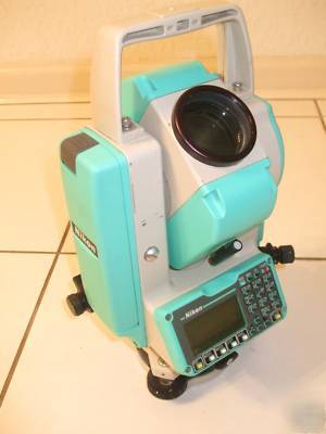 Nikon npl-362 npl-302 serie 3â€ total station free prism