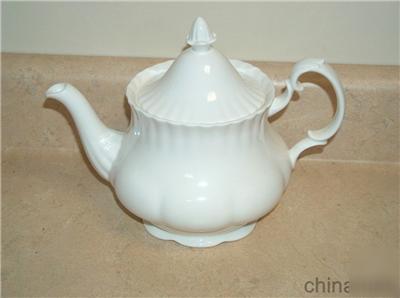 New white gloss glaze large china teapot 5-6 cups
