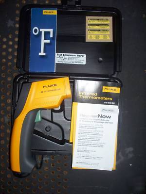 Fluke 68 infrared thermometer, hard case, manual 