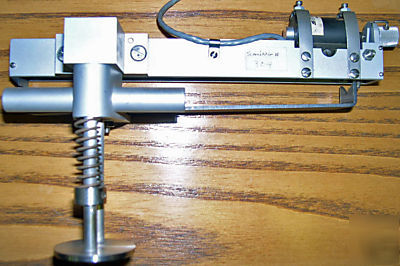 Satec instron T6M snap on extensometer 8