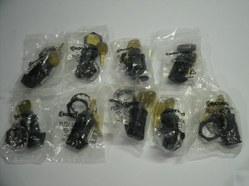 New lot of 9 southco 93-307 push locks sealed