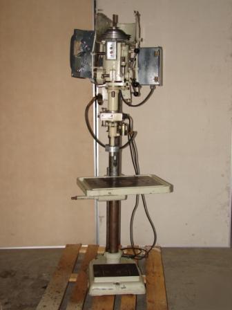Clausing tapping & drilling machine series 165C