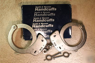 Smith & wesson model 1 oversized handcuffs
