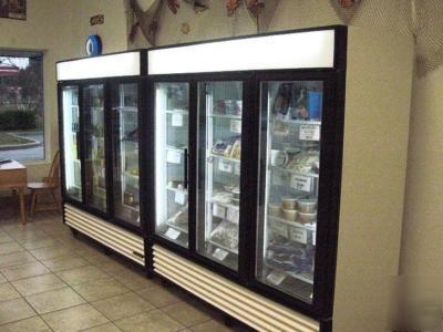 True gdm-72| swinging glass door refrigerator| 72CUFT