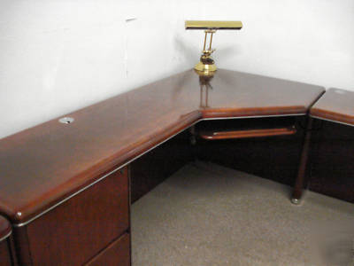 *executive u-shape desk w/ 2DR later file & 2BOOKCASES*