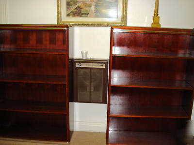 *executive u-shape desk w/ 2DR later file & 2BOOKCASES*