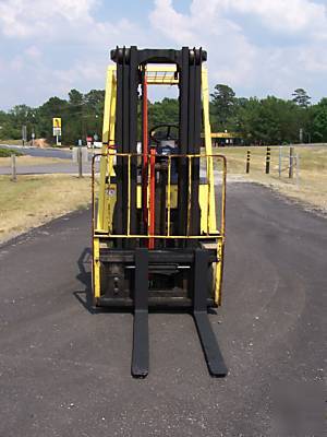 Hyster 5000 lb capacity forklift cushion/warehouse