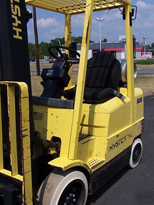 Hyster 5000 lb capacity forklift cushion/warehouse