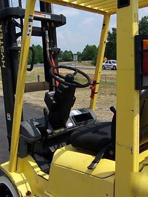 Hyster 5000 lb capacity forklift cushion/warehouse