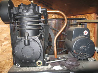 Industrial air machine 80 gallon 175 psi compressor