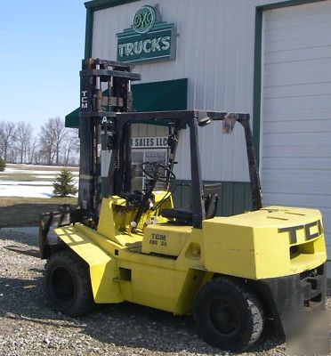 Tcm 8000LB forklift 2 stage pneumatic dual tire gas