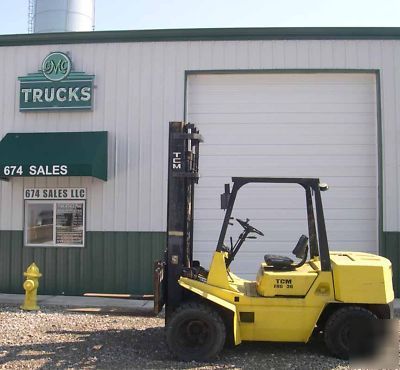 Tcm 8000LB forklift 2 stage pneumatic dual tire gas