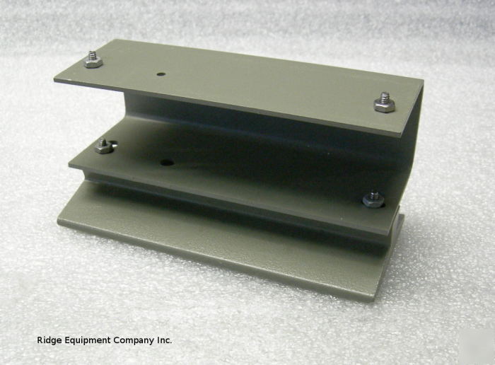 Hp 11716A bracket for stacking 2 step attenuators