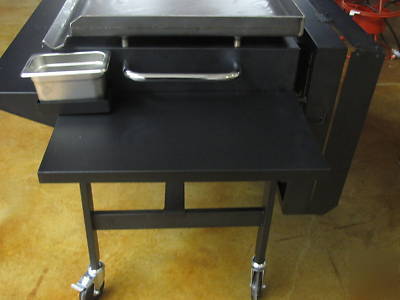 New portable propane griddle / charbroiler