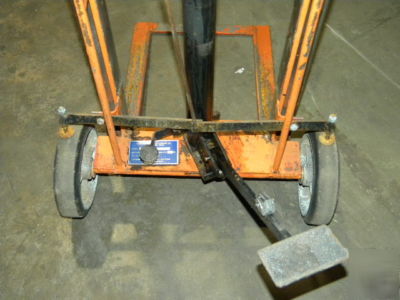 Wesco-lift cart-hydraulic,2 wheel-used, good cond.