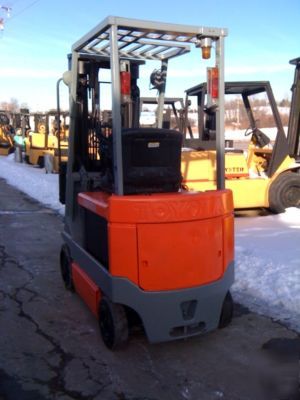 Toyota electric 3000 lb forklift fork lift lifttruck