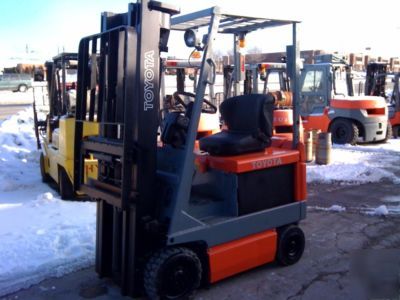 Toyota electric 3000 lb forklift fork lift lifttruck