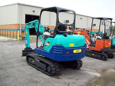New ihi 28N2 excavator brand ,6189 lbs w/new 18' trailer