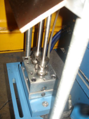 Rocheleau blow molding molder machine model r-4