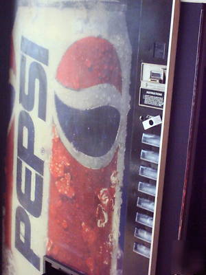 Pepsi can soda vending machine