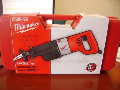 Milwaukee sawzall 120V 10A part# 6509-22 w/case 