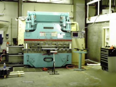 1991 cincinnati autoform hydraulic press brake