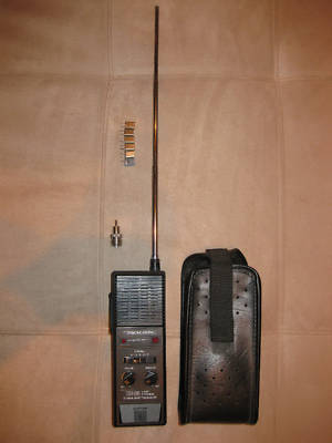 Realistic trc-218 hand held 3 ch cb radio walkie talkie
