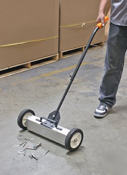 Magnet sweeper 22