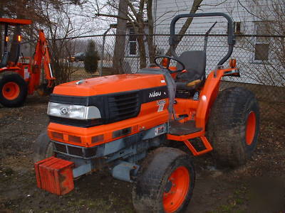 Kubota L4610GST tractor, 4WD, turf tractor 