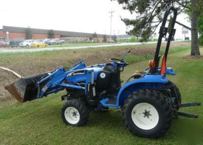 New 4X4 holland TC18 diesel tractor front end loader