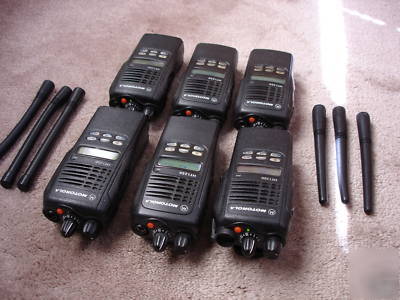 (6) motorola HT1250 uhf AAH25SDF9AA5AN ht radio 128 ch