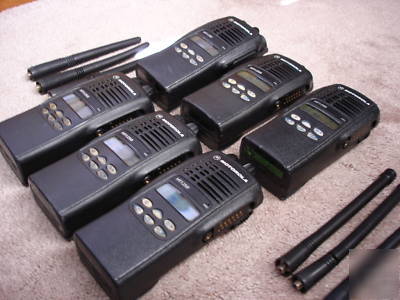 (6) motorola HT1250 uhf AAH25SDF9AA5AN ht radio 128 ch