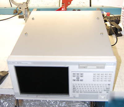 Hp 16702A logic analyzer w/16715A 667MHZ module