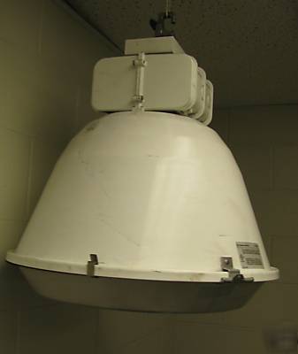 20 400 watt mt pulse start metal halide low bay light