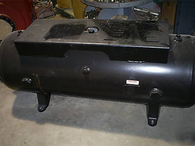 Horizontal water tank, 80 gal, 200 psi, 8 port, 