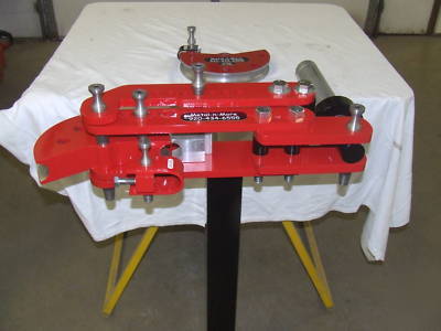 Tubing bender / tubing dies