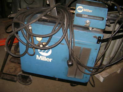 Miller cp-300 mig welder cv-dc ps 22A wire feeder