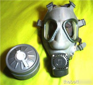 New M61 gas mask & sealed nbc filter w/ nokia amplifier
