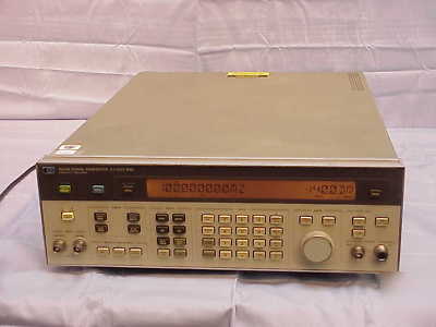 Hp 8642B signal generator 0.1-2100MHZ w/ opt 001 tested