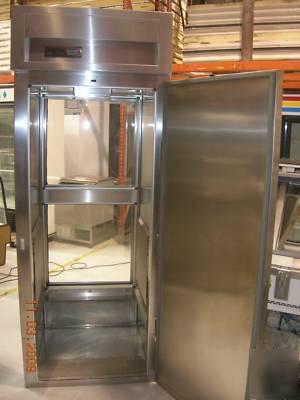 New 2005 delfield 34