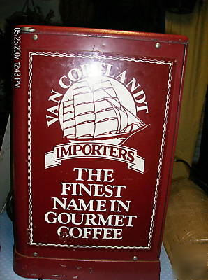 Older coffee grinder like used in grocery stores