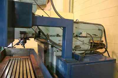 N/c systems model #VM750 3AXIS cnc mill