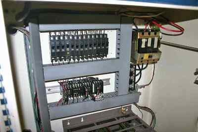 N/c systems model #VM750 3AXIS cnc mill