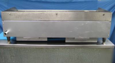 Apw wyott radiant grill gas 48