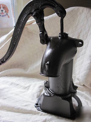 Vintage cast iron hand water pump well unusual bronze