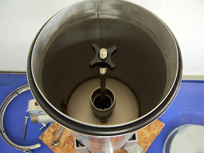 New flow-max commercial jumbo cartridge filter housing