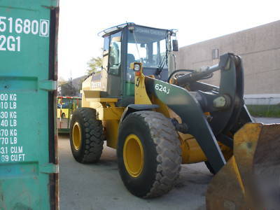 2004 john deere 624J wheel loader excellent cond.